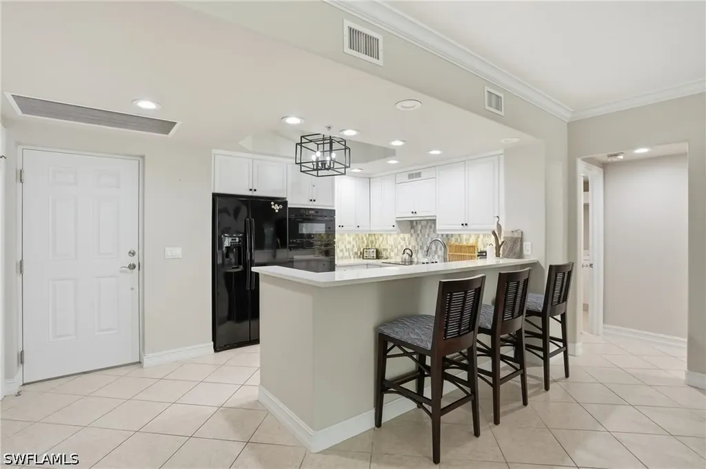 2738 Tiburon Boulevard E Naples FL 34109