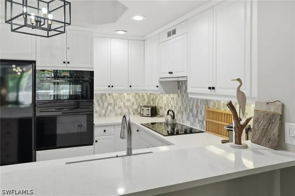 2738 Tiburon Boulevard E Naples FL 34109