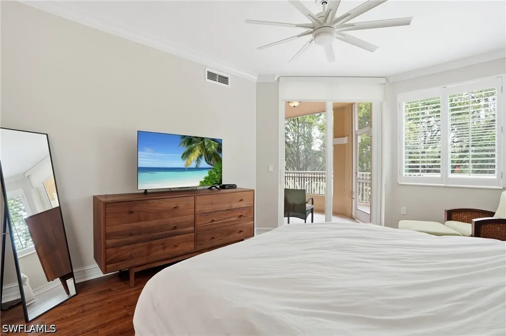 2738 Tiburon Boulevard E Naples FL 34109