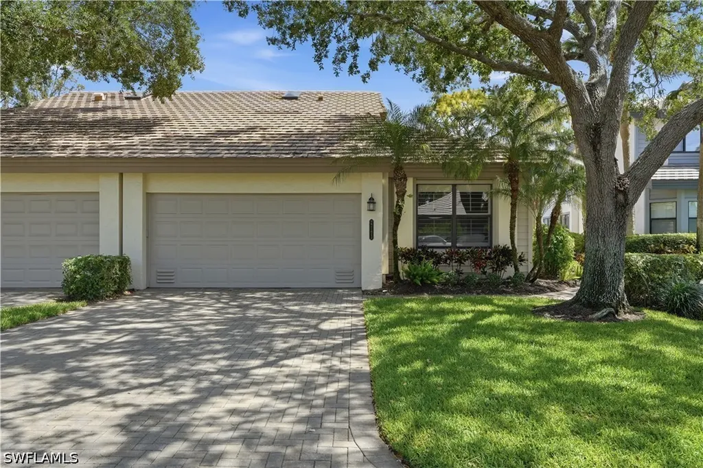 27173 Kindlewood Lane Bonita Springs FL 34134