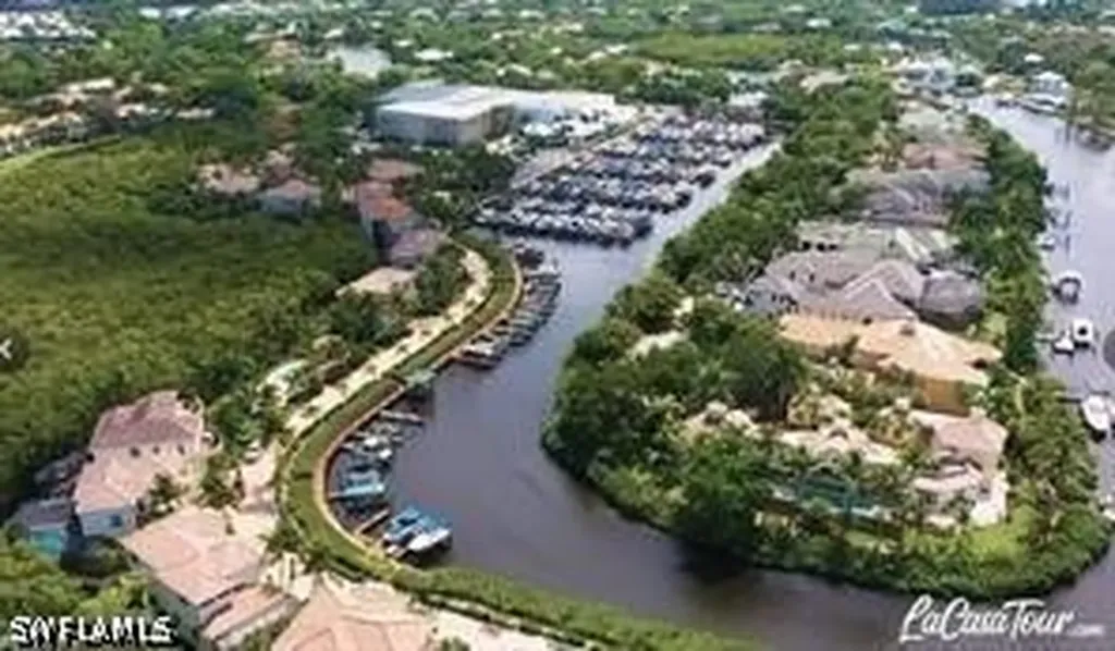 27173 Kindlewood Lane Bonita Springs FL 34134