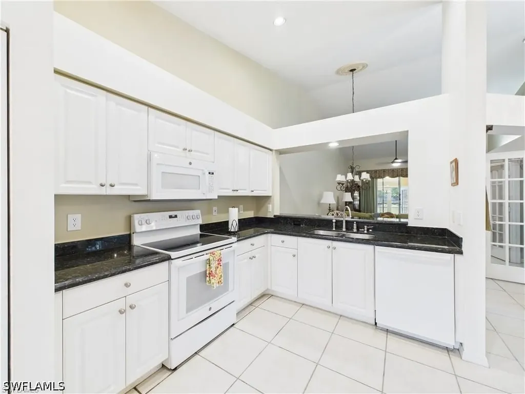 1704 Royal Circle Naples FL 34112