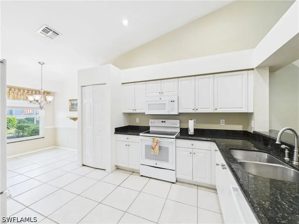 1704 Royal Circle Naples FL 34112