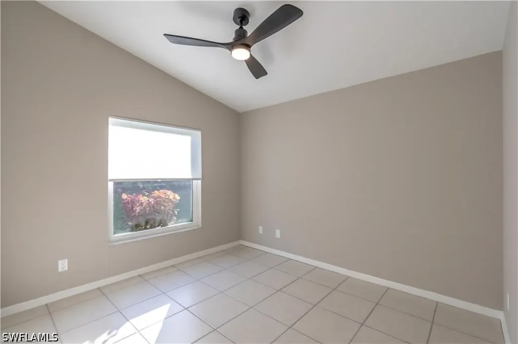 1704 Royal Circle Naples FL 34112