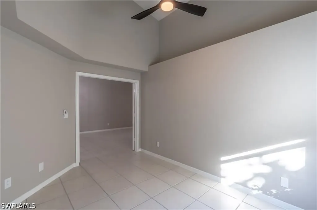 1704 Royal Circle Naples FL 34112