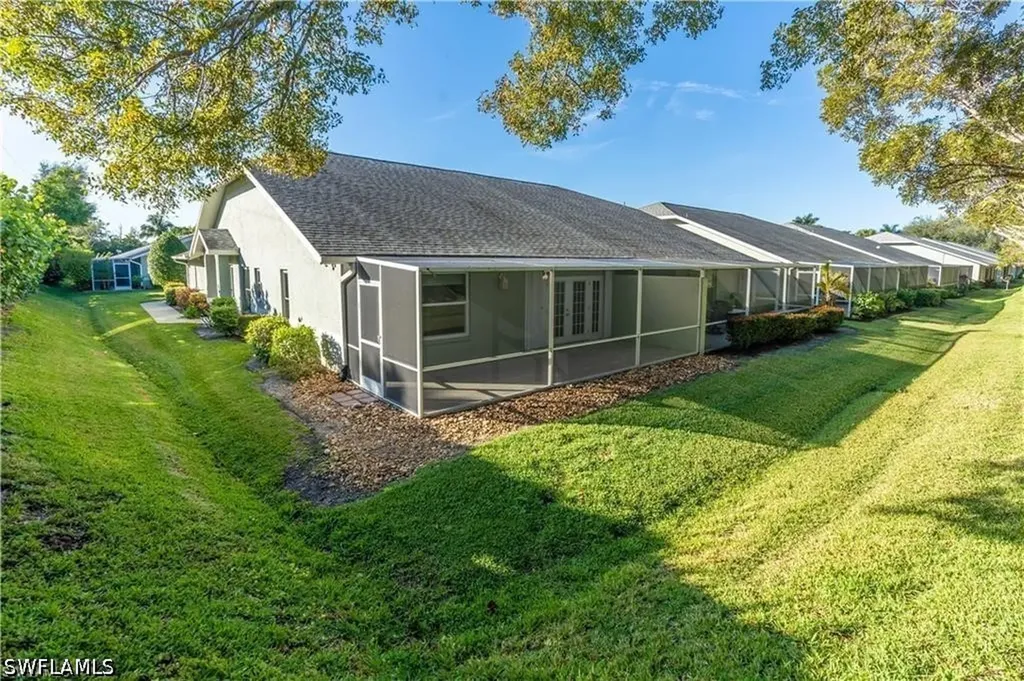 1704 Royal Circle Naples FL 34112