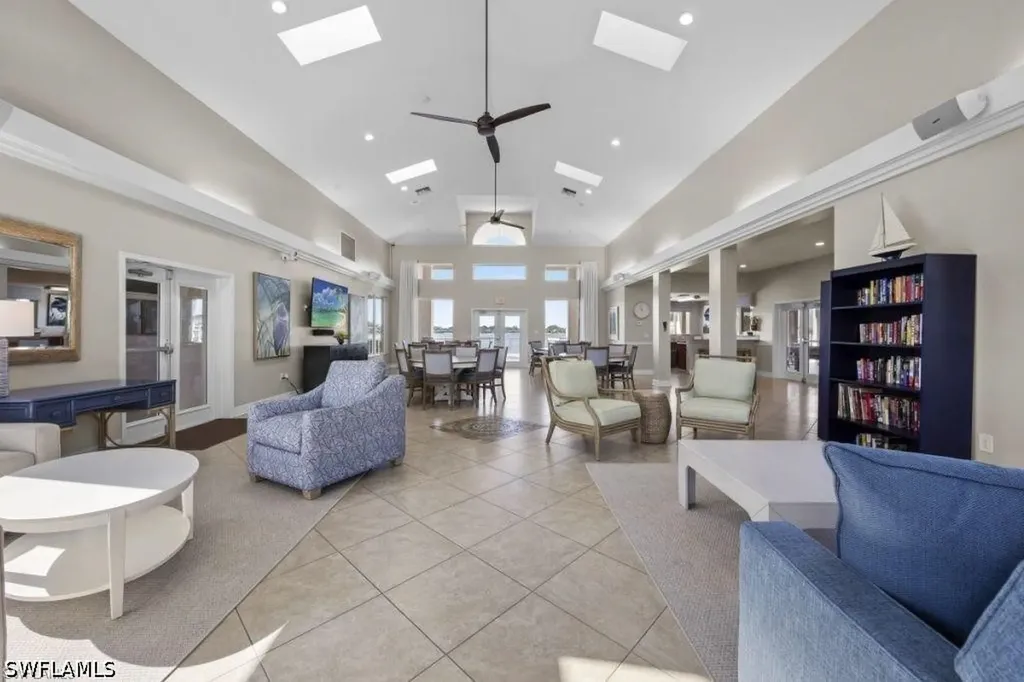 1704 Royal Circle Naples FL 34112