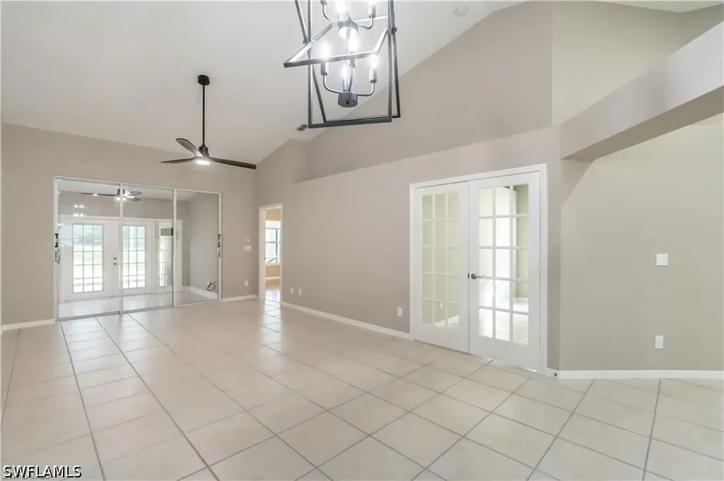 1704 Royal Circle Naples FL 34112