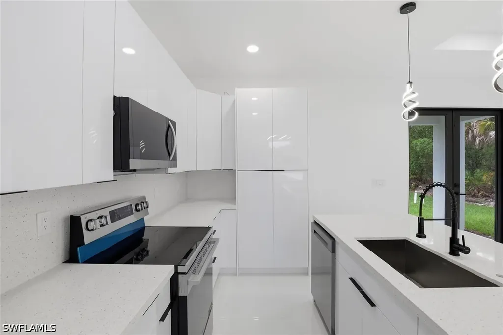 669 Windermere Drive Lehigh Acres FL 33972