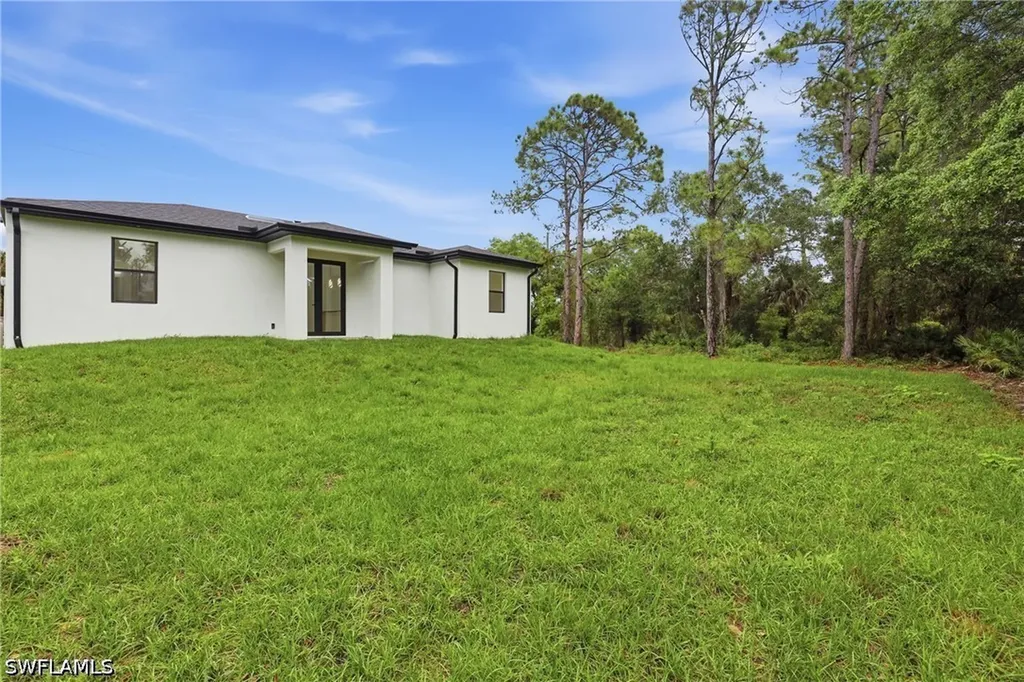 669 Windermere Drive Lehigh Acres FL 33972