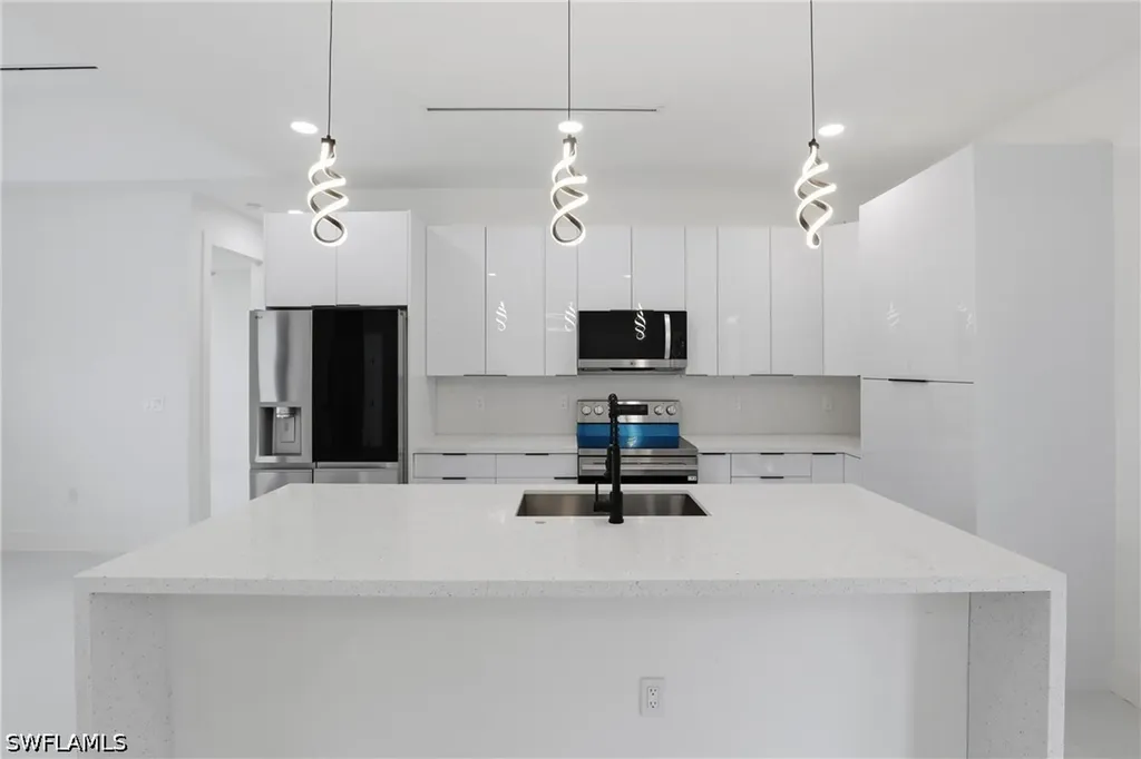 669 Windermere Drive Lehigh Acres FL 33972