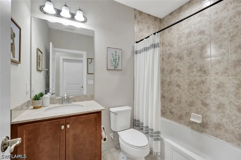 1439 Santiago Circle Naples FL 34113