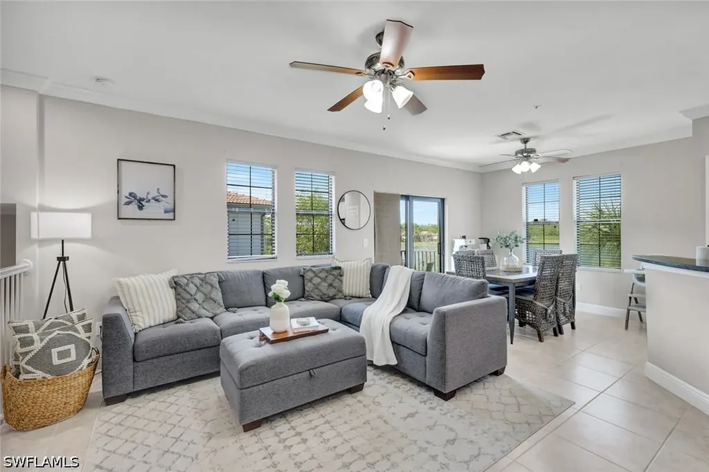 1439 Santiago Circle Naples FL 34113