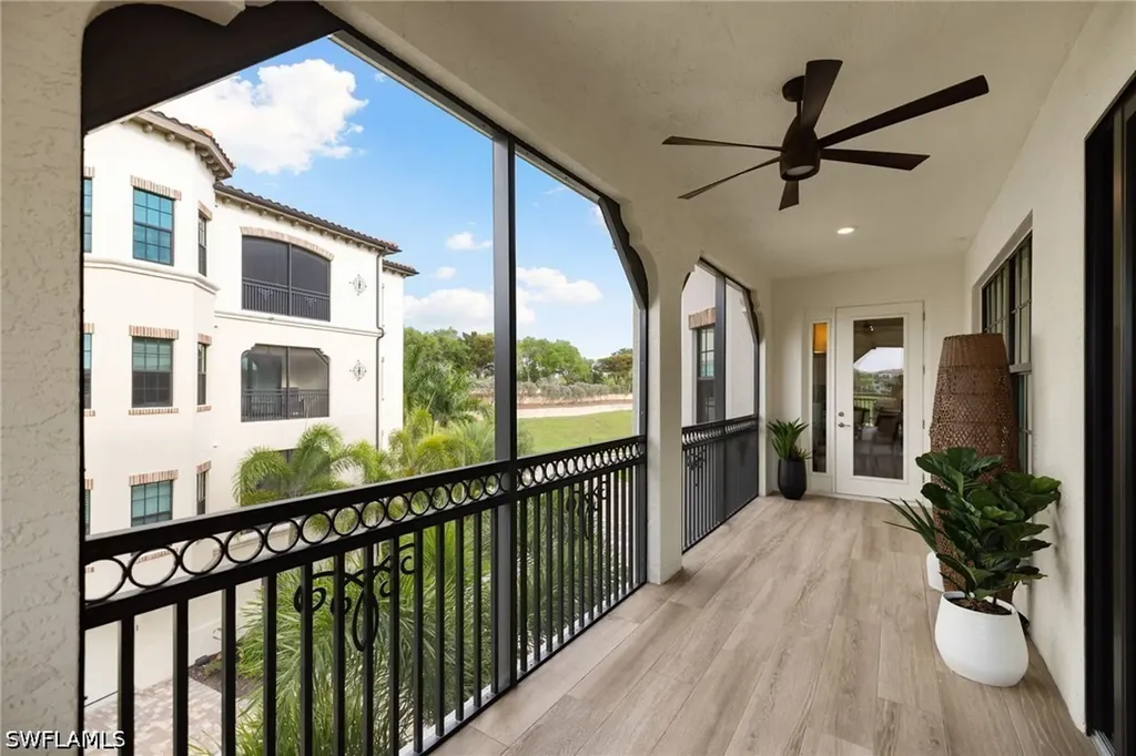 16351 Viansa Way Naples FL 34110