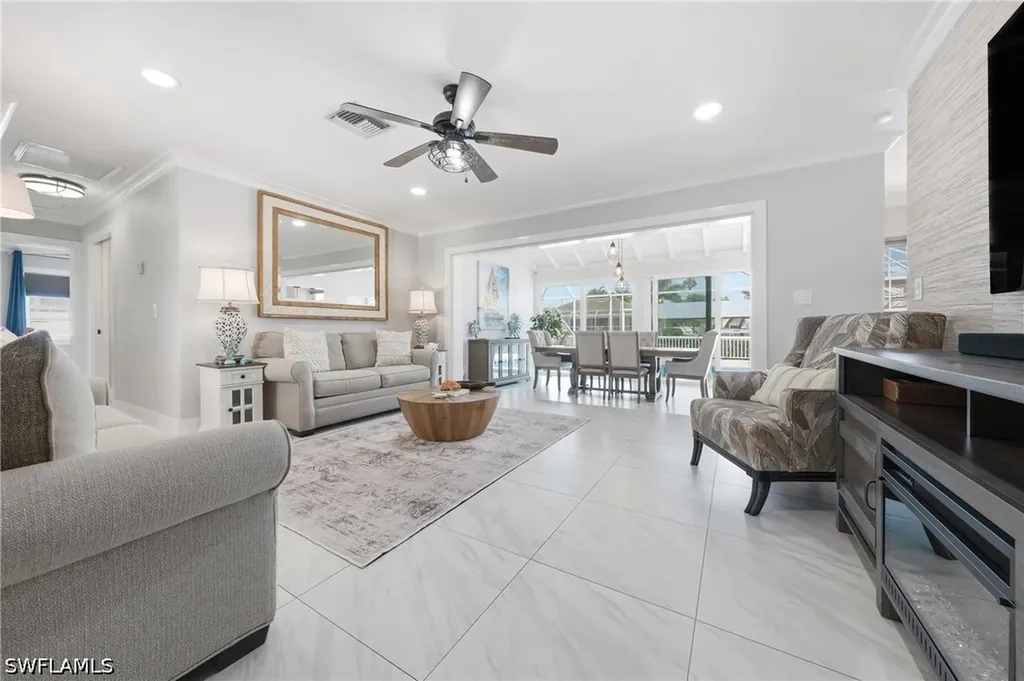 813 N Barfield Drive Marco Island FL 34145