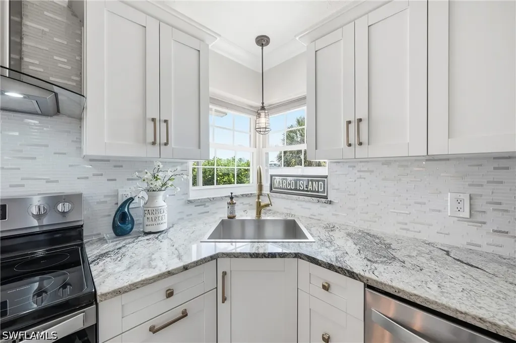 813 N Barfield Drive Marco Island FL 34145