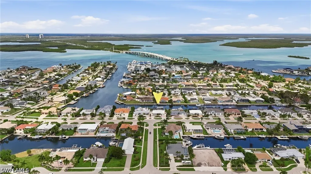 813 N Barfield Drive Marco Island FL 34145