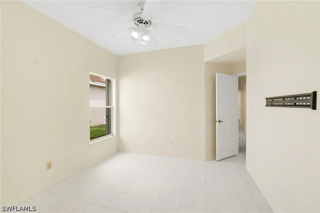 2053 E Crown Pointe Boulevard Naples FL 34112