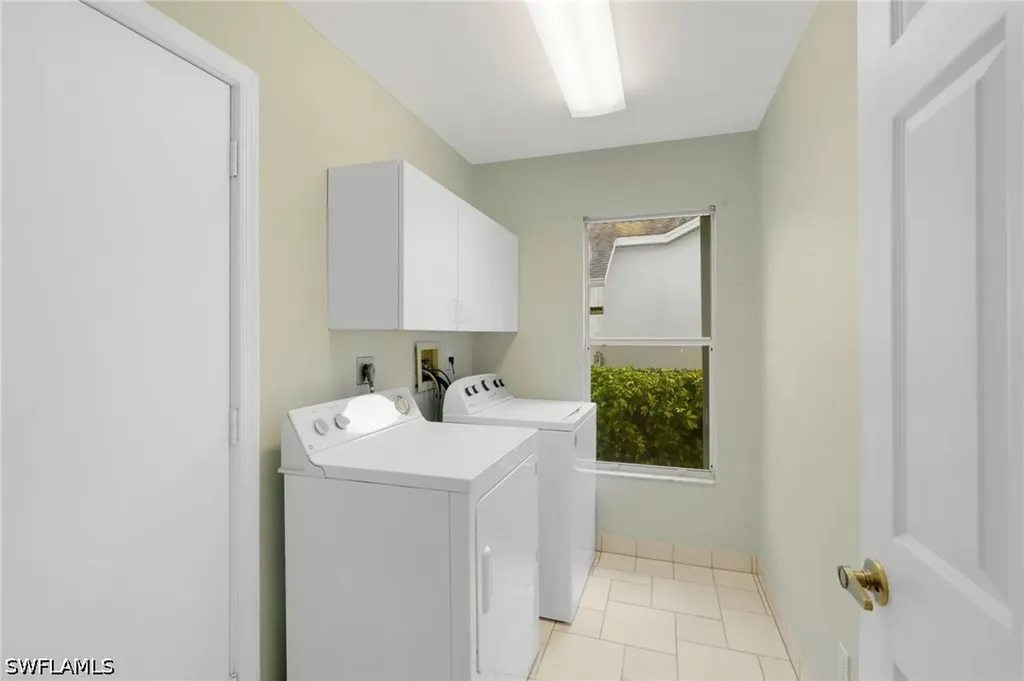 2053 E Crown Pointe Boulevard Naples FL 34112