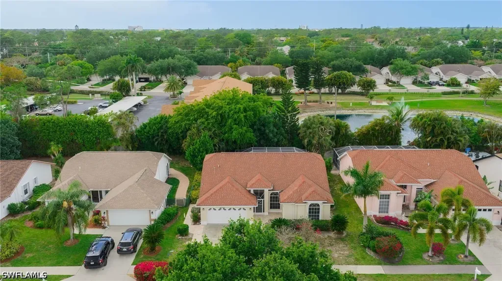 2053 E Crown Pointe Boulevard Naples FL 34112