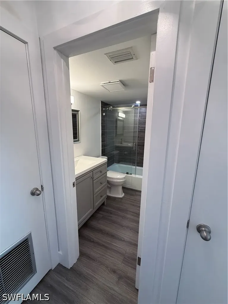 200 Valley Stream Drive Naples FL 34113
