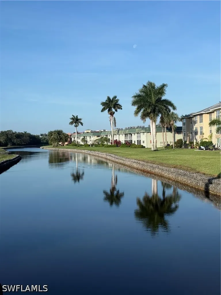 200 Valley Stream Drive Naples FL 34113