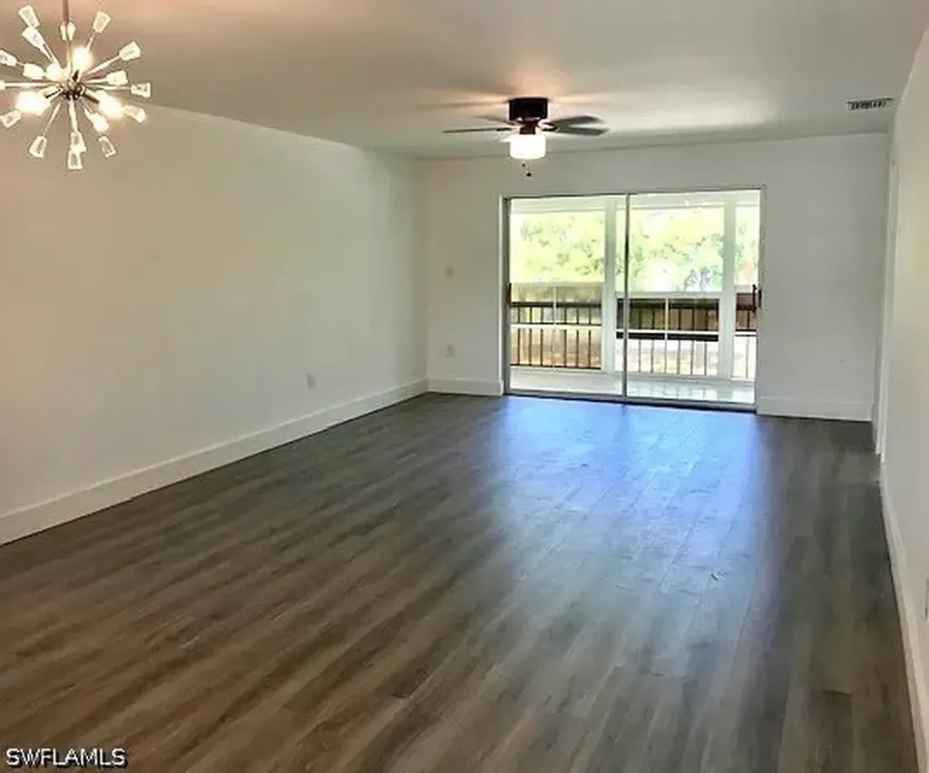 200 Valley Stream Drive Naples FL 34113