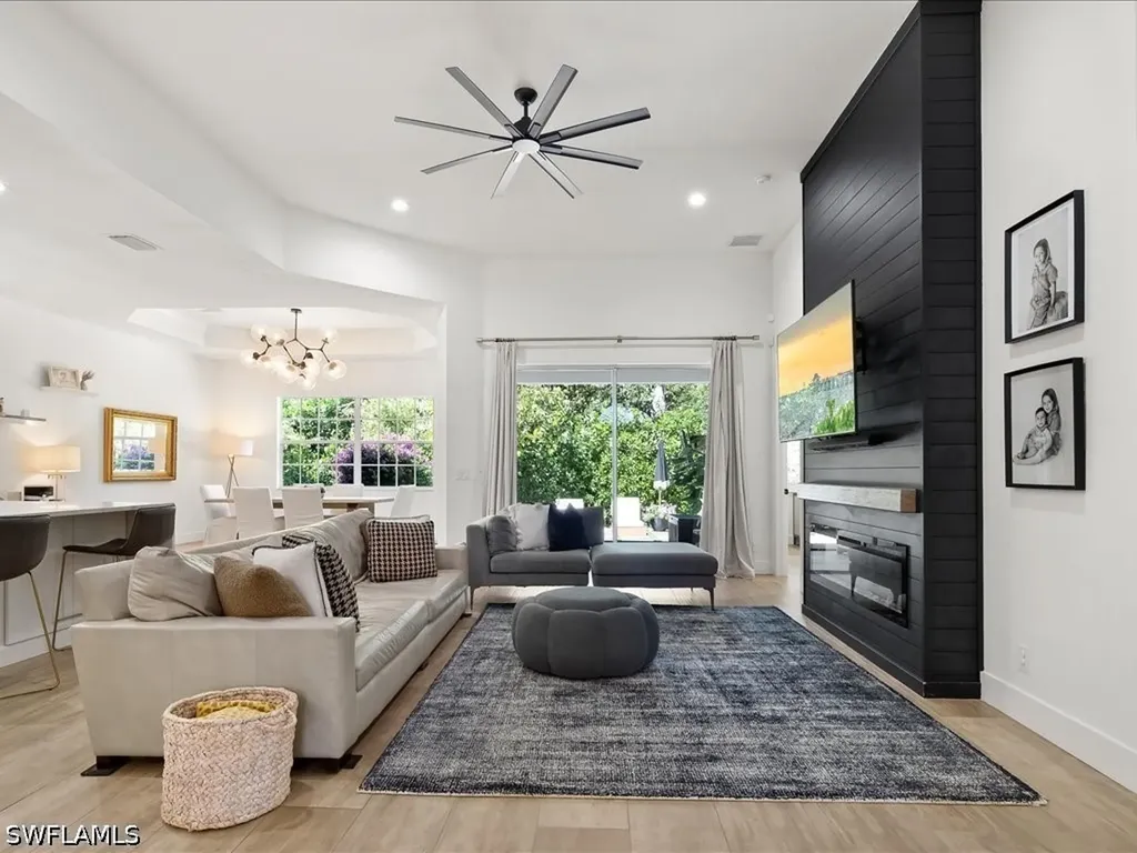 16196 Parque Lane Naples FL 34110