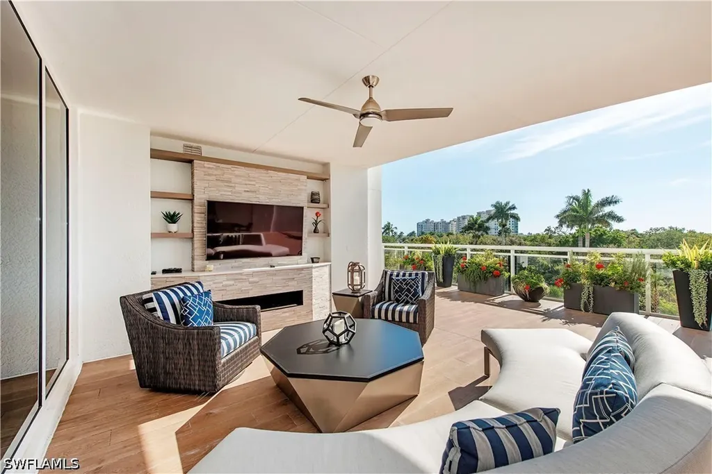 13915 Old Coast Road Naples FL 34110