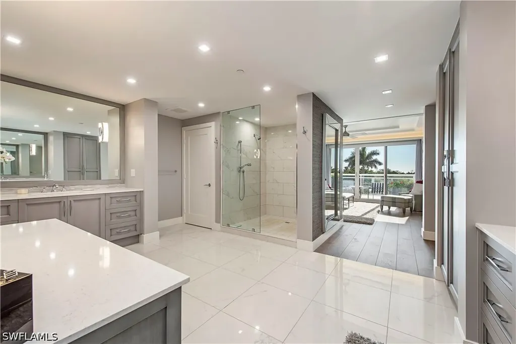 13915 Old Coast Road Naples FL 34110
