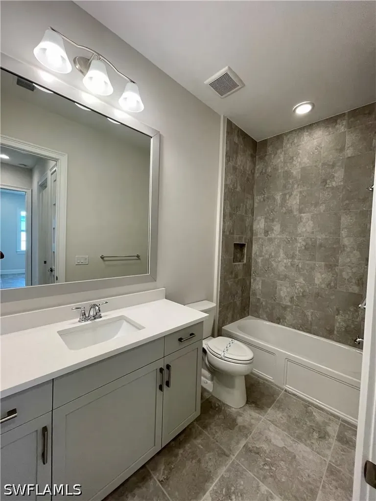 6361 Arriba Avenue Naples FL 34113