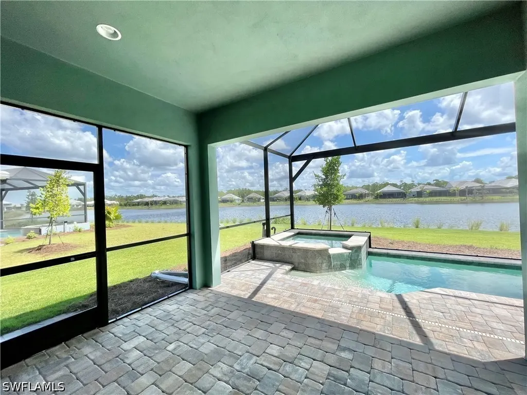 6361 Arriba Avenue Naples FL 34113