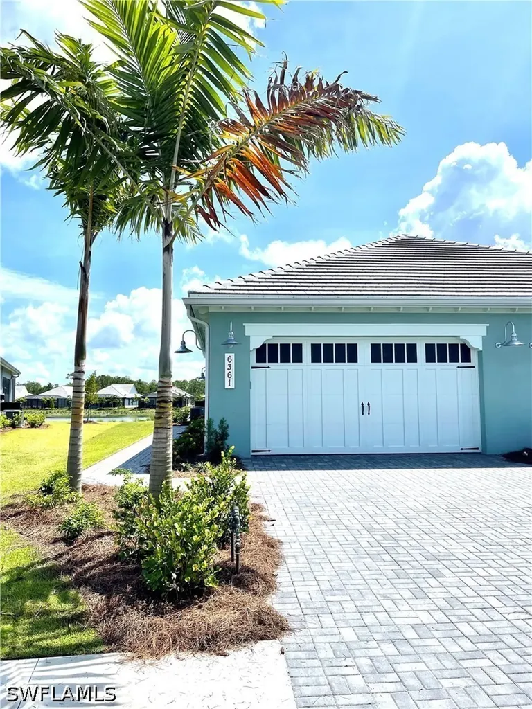 6361 Arriba Avenue Naples FL 34113