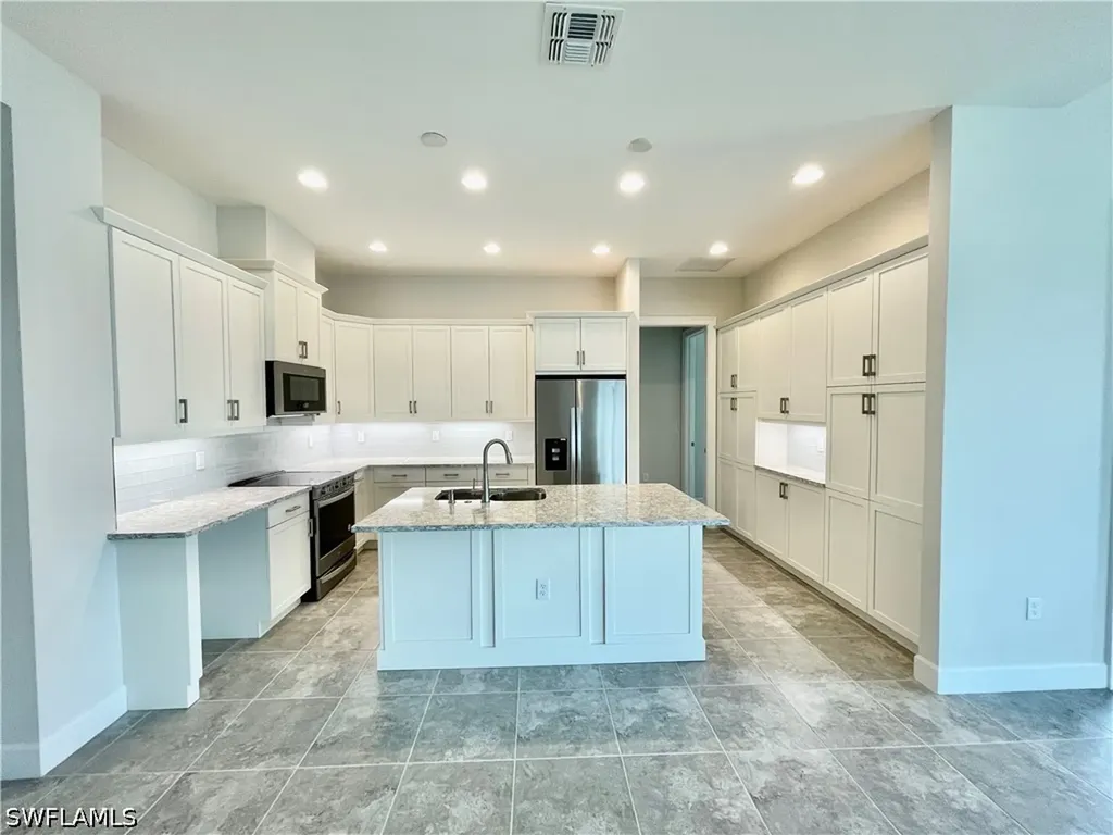 6361 Arriba Avenue Naples FL 34113