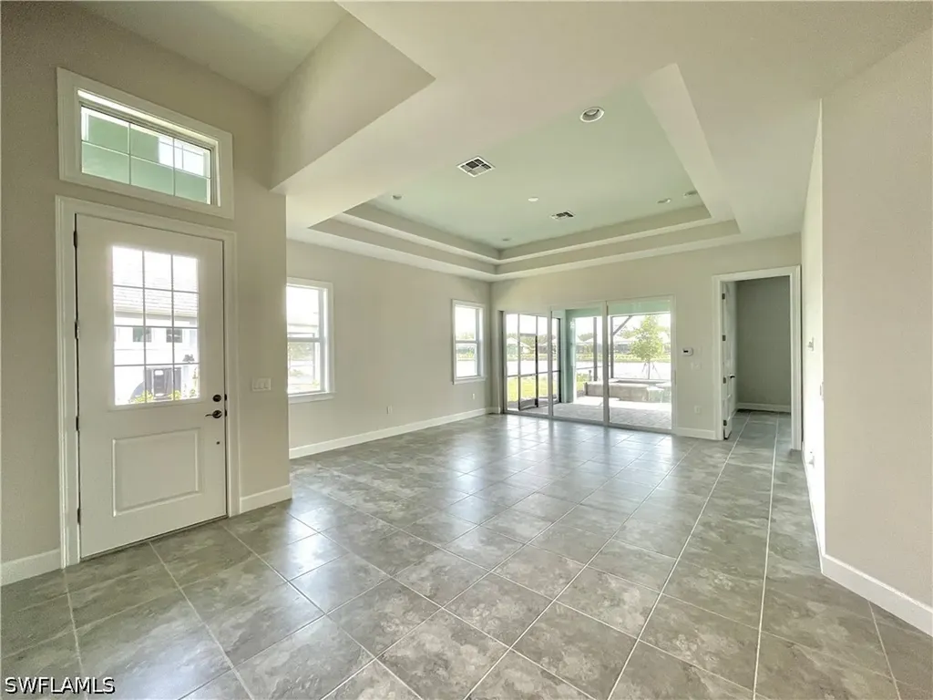6361 Arriba Avenue Naples FL 34113