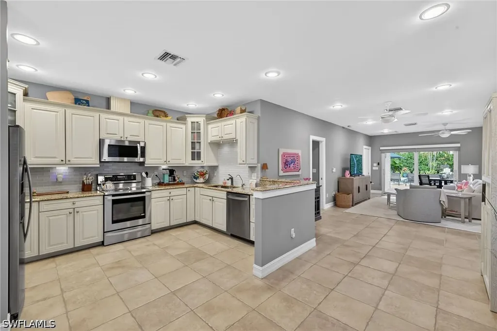 740 5th Avenue N Naples FL 34102