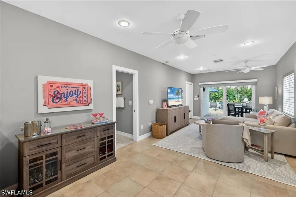 740 5th Avenue N Naples FL 34102