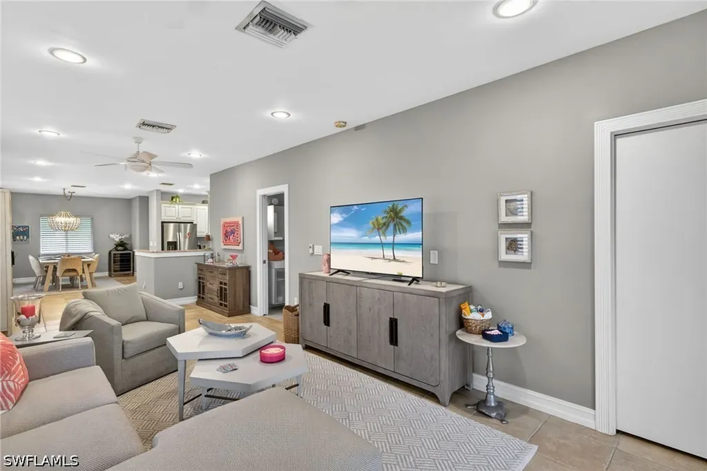 740 5th Avenue N Naples FL 34102