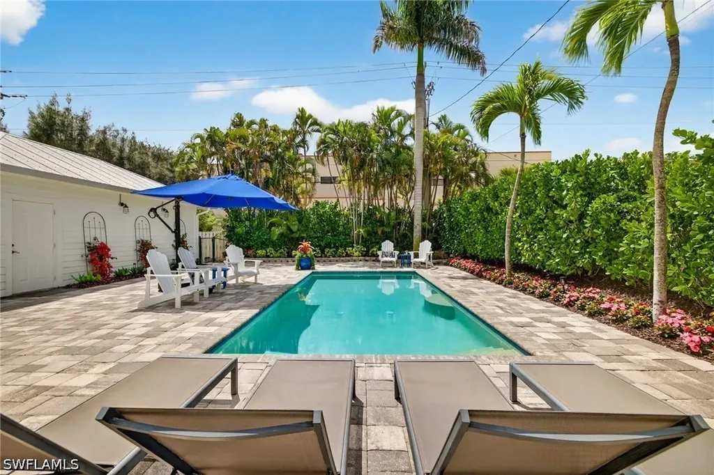 740 5th Avenue N Naples FL 34102