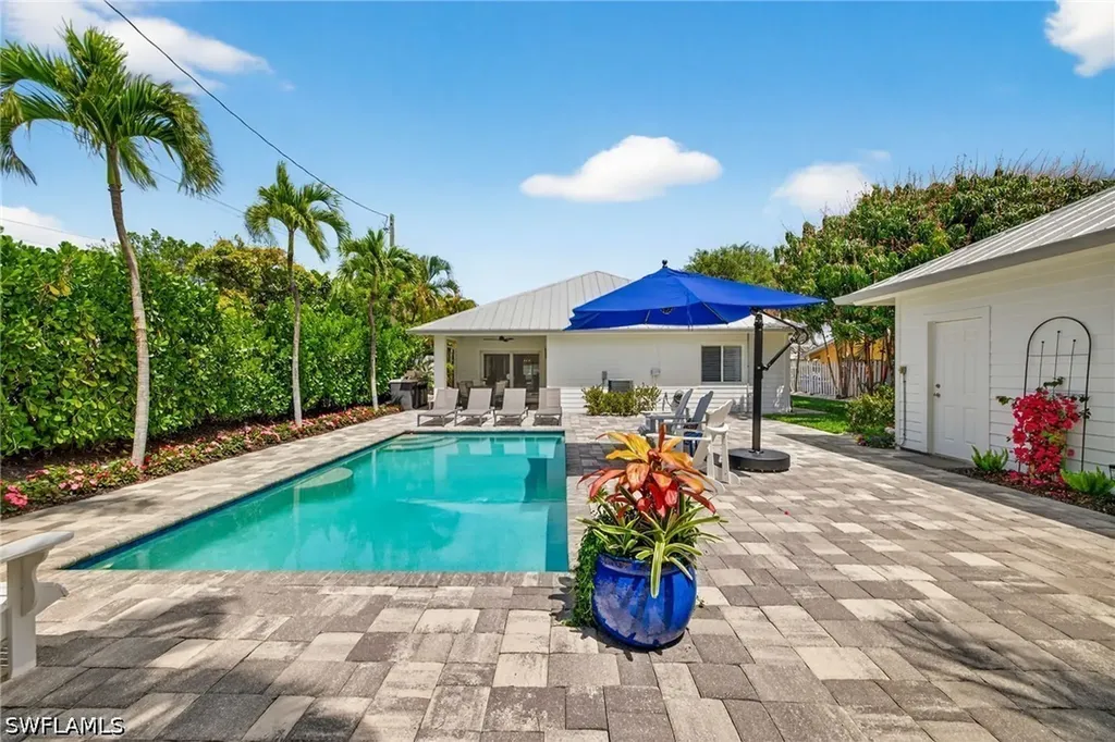 740 5th Avenue N Naples FL 34102