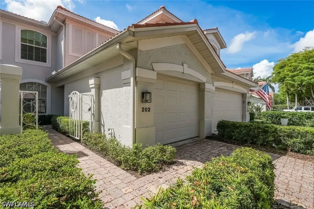2120 Arielle Drive Naples FL 34109