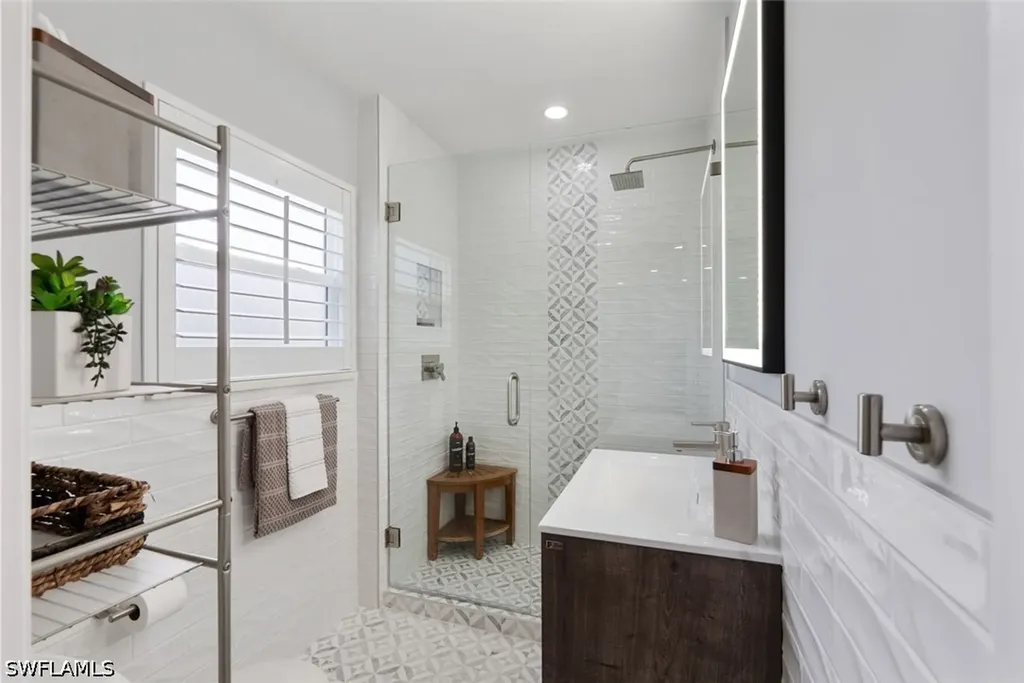 221 8th Avenue S Naples FL 34102