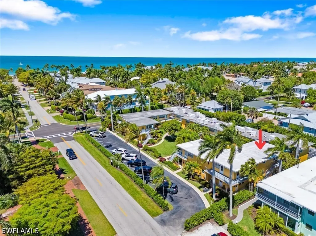 221 8th Avenue S Naples FL 34102