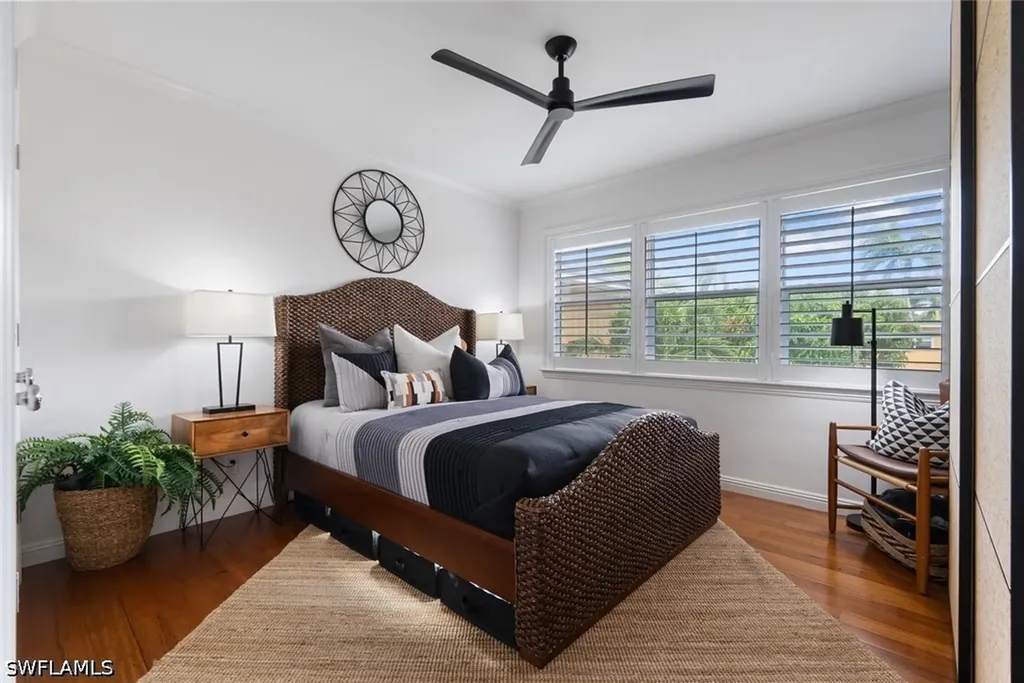 221 8th Avenue S Naples FL 34102
