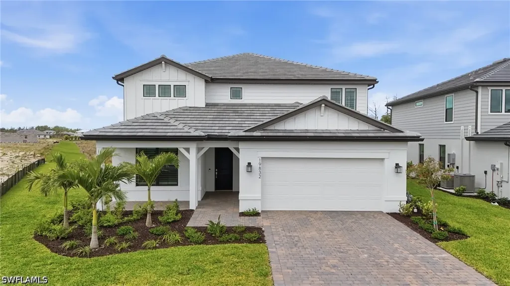 Estero FL, 19832 Fox Grove Drive