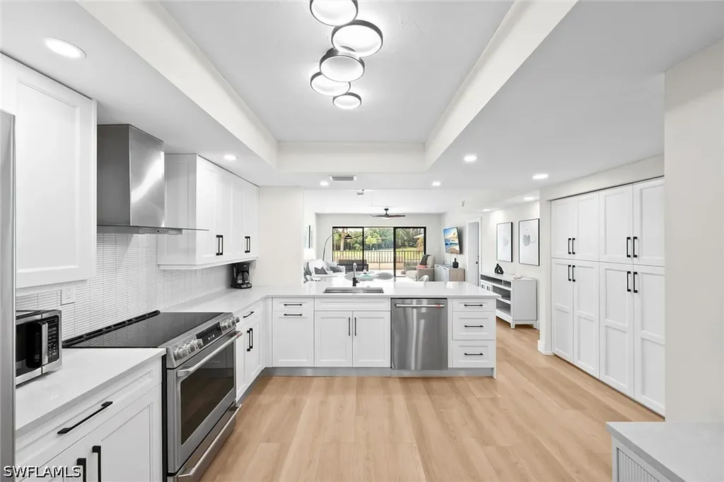 6360 Pelican Bay Boulevard Naples FL 34108