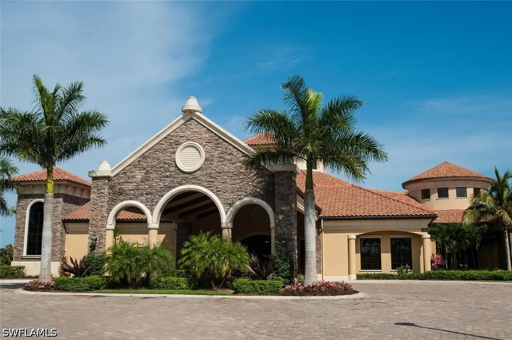 9727 Acqua Court Naples FL 34113