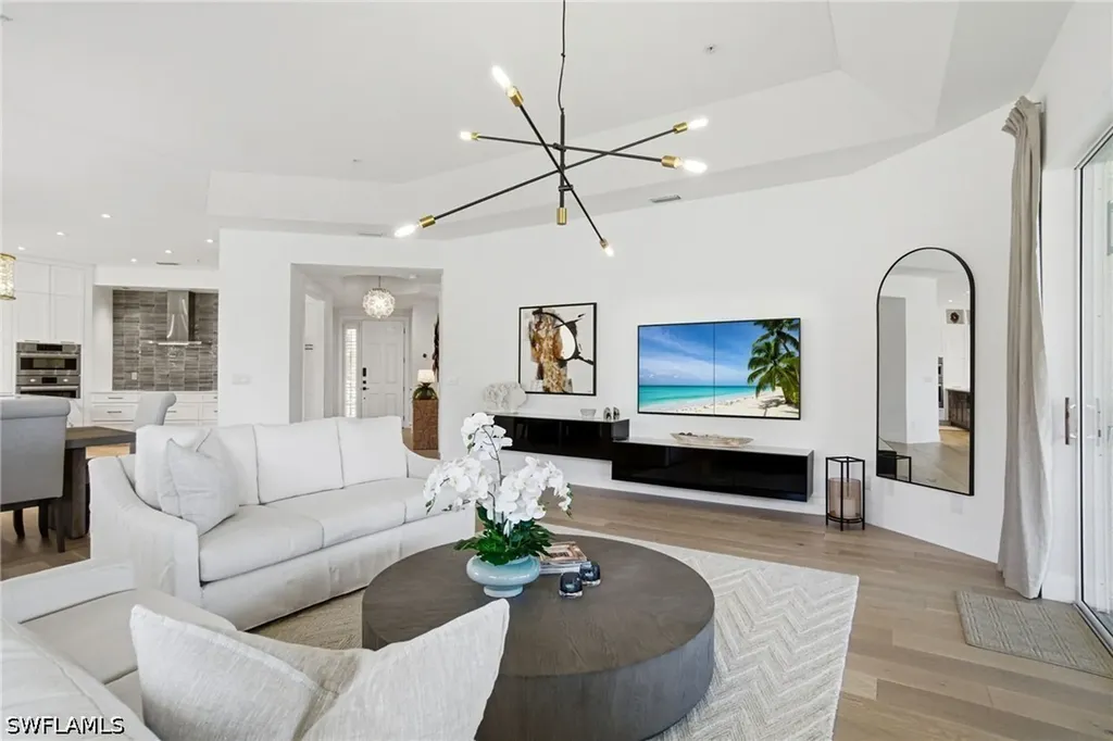 1835 Les Chateaux Boulevard Naples FL 34109