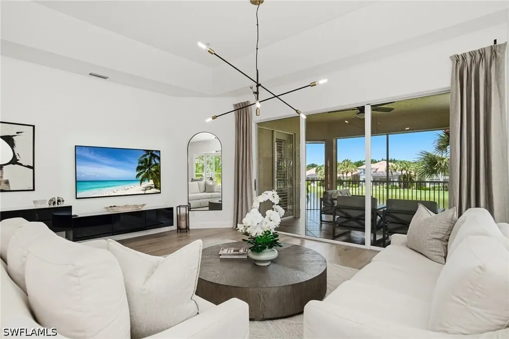 1835 Les Chateaux Boulevard Naples FL 34109