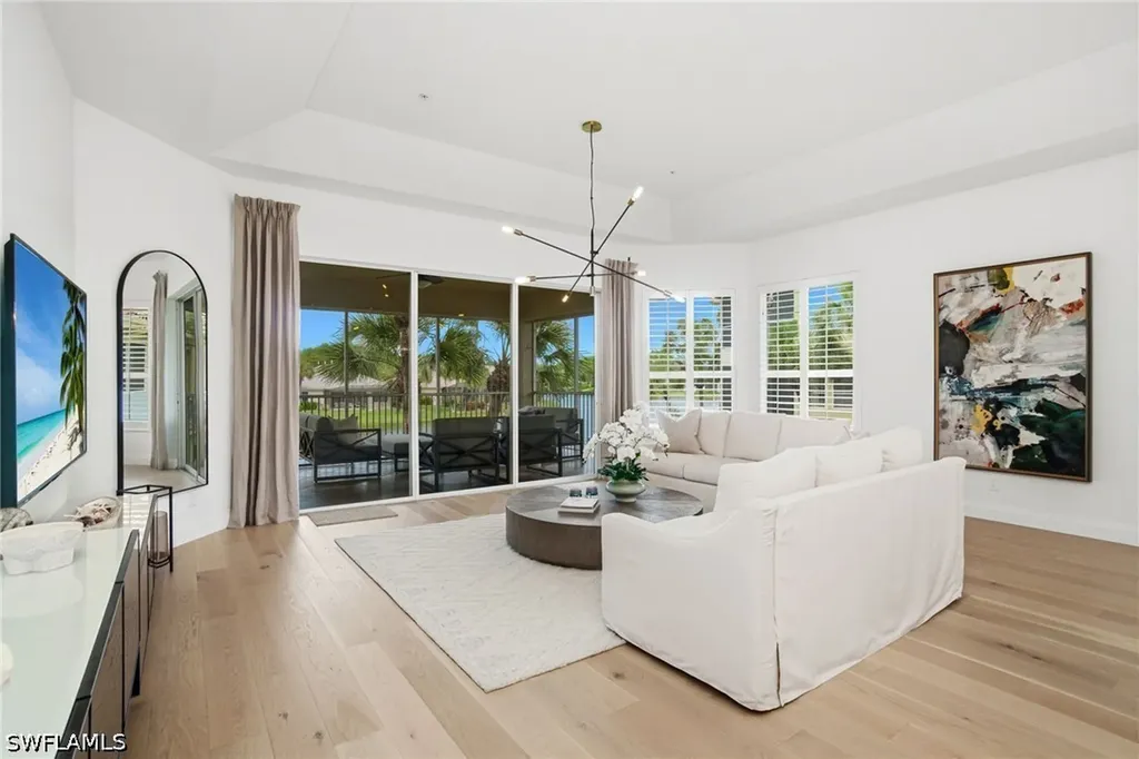 1835 Les Chateaux Boulevard Naples FL 34109